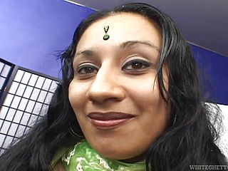 Kinky Indian Fuckslut Gets Banged Rock-hard In Her Gross Pussy