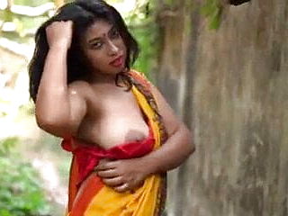 Bengali Saree Modeling